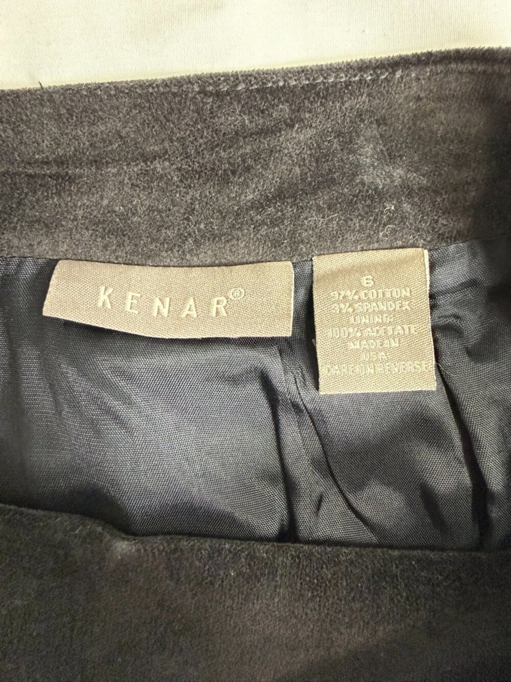 Vintage Kenar Black Velvet Pencil Skirt Made in USA Size 6 - Picture 4 of 7